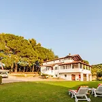 Daire Ancient Olympia, Mangata-home *