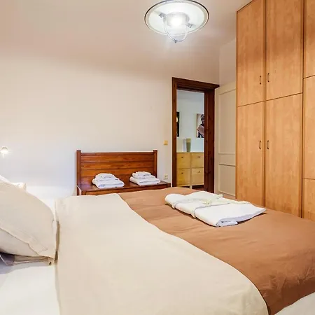 Ancient Olympia, Mangata-home * Raches (Ilia)