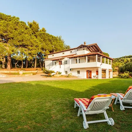 Ancient Olympia, Mangata-home